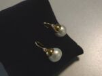 Goldene Ohranhänger 18 Karat mit großer Perle