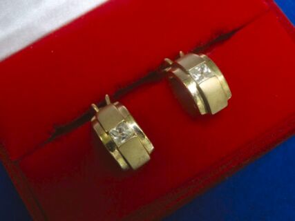 Goldene Ohrclips mit Zirkonia