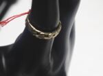Goldener Vintage Ring mit Steinen