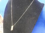 Goldene UNOAFERRE Kette mit Anhänger - Edelsteine