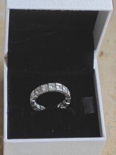 Exklusiver Diamant Ring 14 Karat WG Memoire Ring