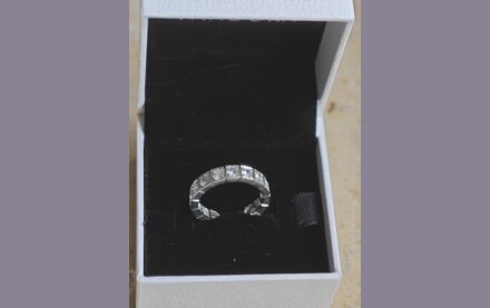 Exklusiver Diamant Ring 14 Karat WG Memoire Ring