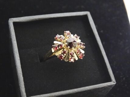 Antiker goldener Granat Ring 14 Karat voll Gold