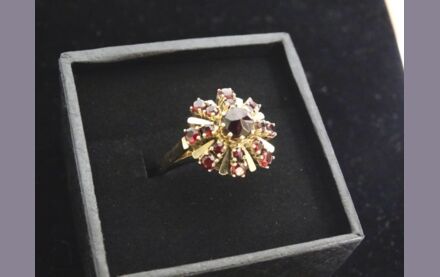 Antiker goldener Granat Ring 14 Karat voll Gold