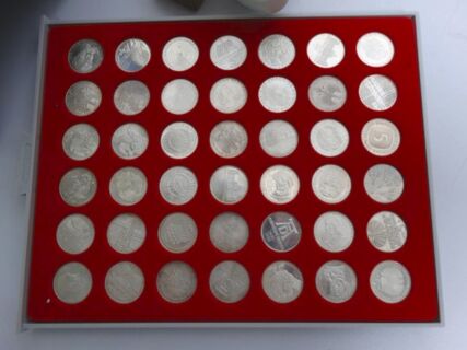 Konvolut 5 Deutsche Mark - Diverse - 42 St&uuml;ck im Sammler Case