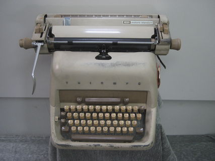 Schreibmaschine Triumph