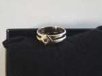 Goldener Designer Ring mit kleinem Rubin